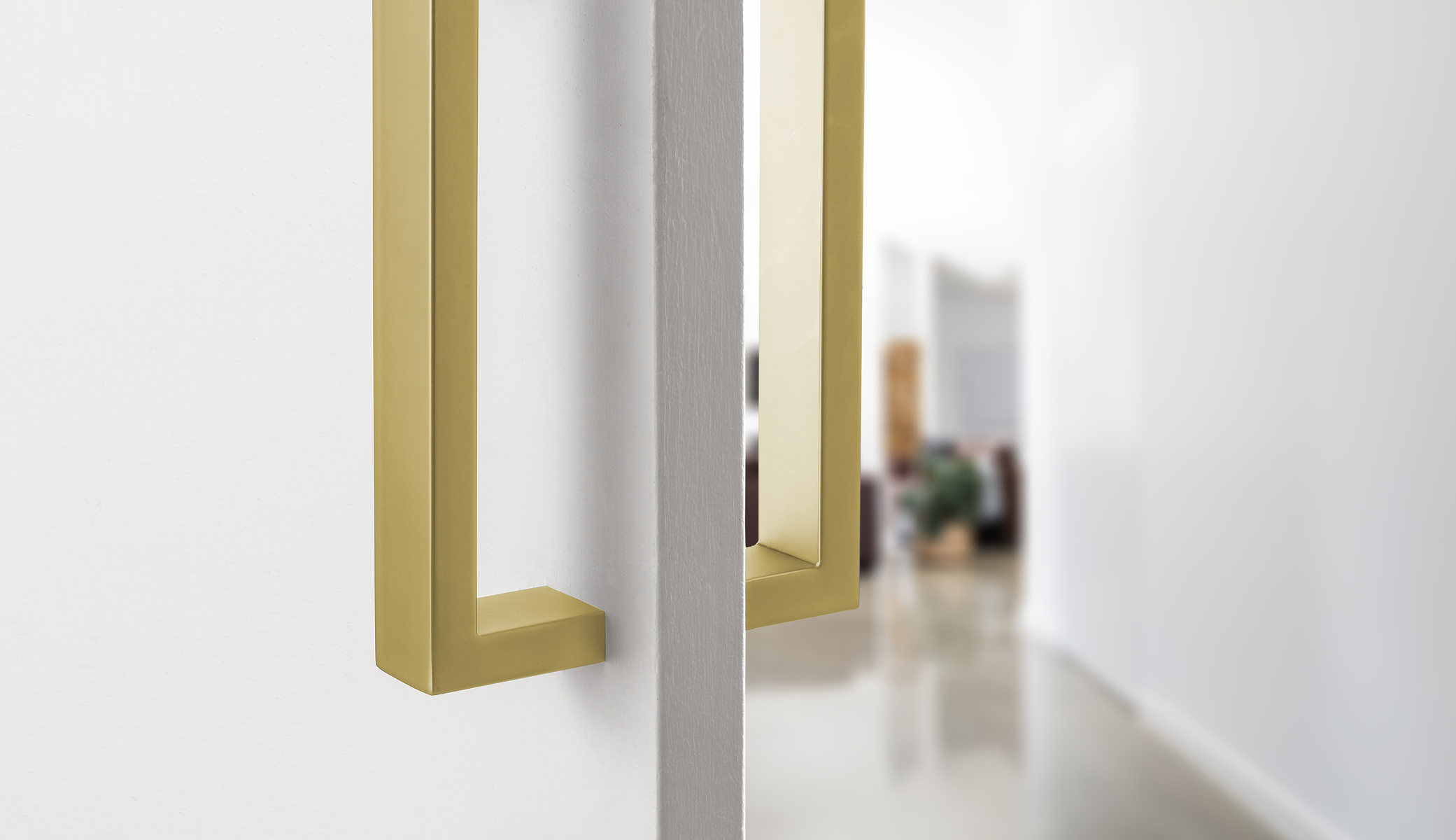 Square Pull Handle Lifestyle_medium